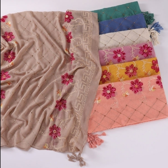 Scarf - Picture 1 of 1